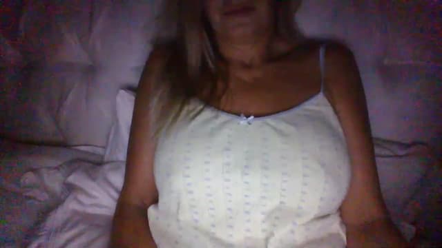 Gallery image thumbnail from Klo35's myfreecams stream on, 07/14/2023, 06:58 image 3 of 20