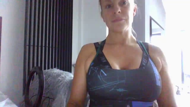 Gallery image thumbnail from Klo35's myfreecams stream on, 07/14/2023, 14:29 image 10 of 20