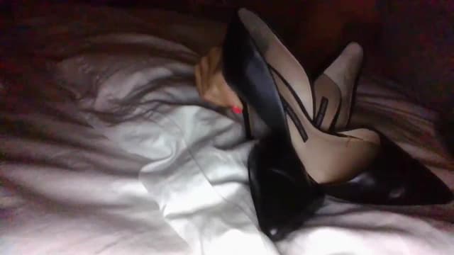 Gallery image thumbnail from Klo35's myfreecams stream on, 07/16/2023, 21:51 image 15 of 20
