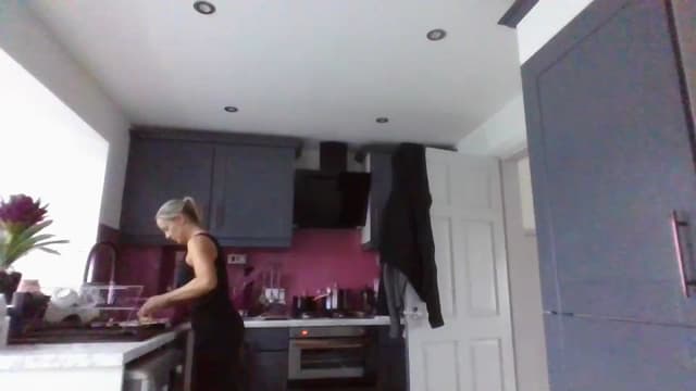 Gallery image thumbnail from Klo35's myfreecams stream on, 07/21/2023, 18:45 image 1 of 20