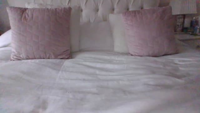 Gallery image thumbnail from Klo35's myfreecams stream on, 07/22/2023, 16:30 image 19 of 20