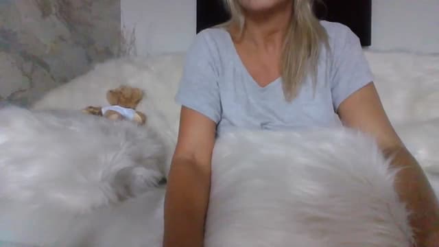 Gallery image thumbnail from Klo35's myfreecams stream on, 07/23/2023, 06:53 image 14 of 20