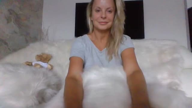 Gallery image thumbnail from Klo35's myfreecams stream on, 07/23/2023, 06:53 image 5 of 20