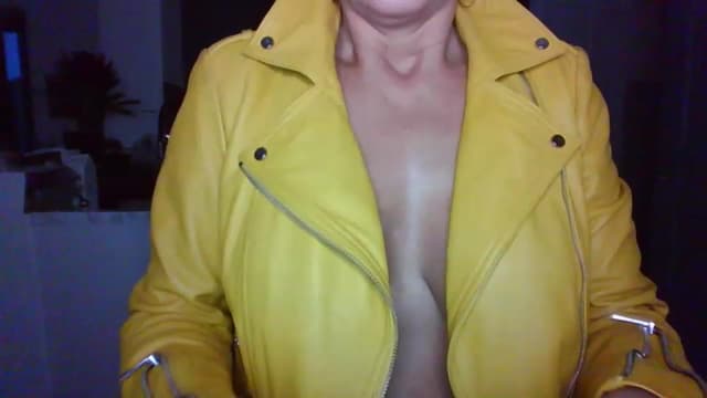 Gallery image thumbnail from Klo35's myfreecams stream on, 07/23/2023, 20:38 image 2 of 20