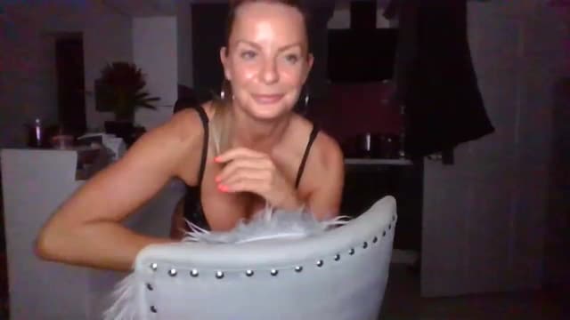 Gallery image thumbnail from Klo35's myfreecams stream on, 07/23/2023, 23:20 image 5 of 20