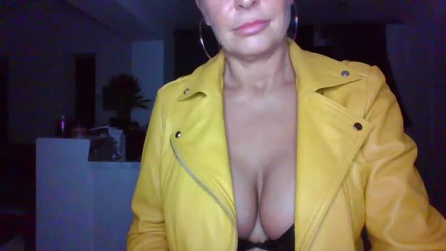 Gallery image thumbnail from Klo35's myfreecams stream on, 07/23/2023, 23:20 image 20 of 20