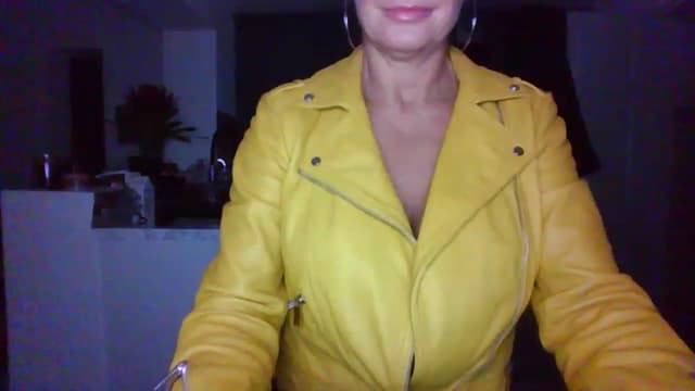 Gallery image thumbnail from Klo35's myfreecams stream on, 07/23/2023, 23:20 image 2 of 20