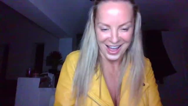 Gallery image thumbnail from Klo35's myfreecams stream on, 07/23/2023, 23:20 image 15 of 20