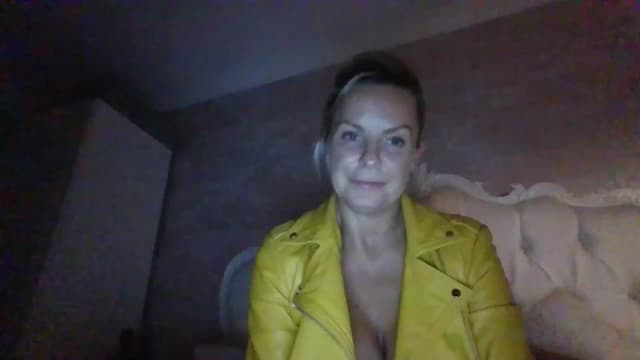 Gallery image thumbnail from Klo35's myfreecams stream on, 07/24/2023, 01:47 image 6 of 20