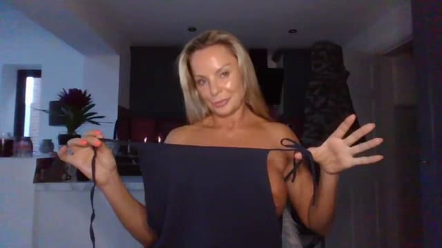 Gallery image thumbnail from Klo35's myfreecams stream on, 07/24/2023, 20:09 image 16 of 20