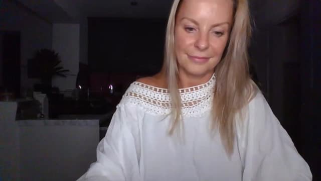 Gallery image thumbnail from Klo35's myfreecams stream on, 07/24/2023, 22:16 image 17 of 20