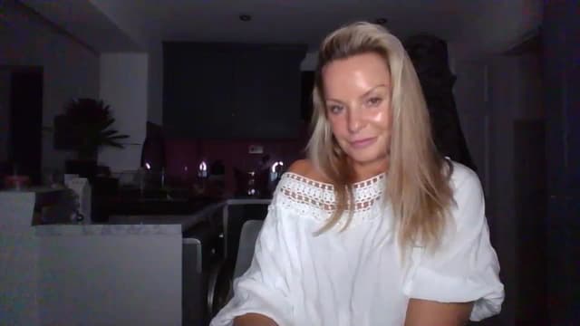 Gallery image thumbnail from Klo35's myfreecams stream on, 07/24/2023, 22:16 image 5 of 20