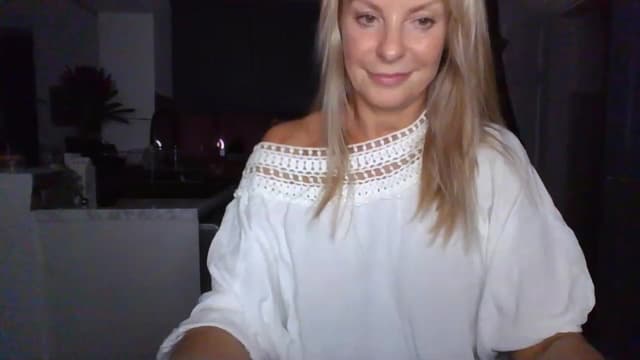 Gallery image thumbnail from Klo35's myfreecams stream on, 07/24/2023, 22:16 image 14 of 20