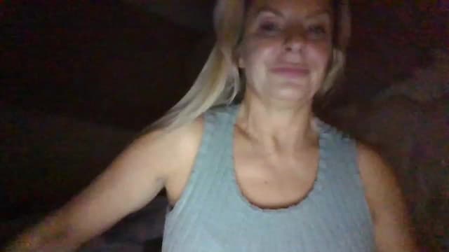 Gallery image thumbnail from Klo35's myfreecams stream on, 07/30/2023, 23:32 image 15 of 20