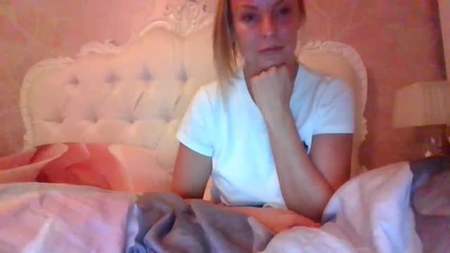 Gallery image thumbnail from Klo35's myfreecams stream on, 07/31/2023, 01:48 image 5 of 20