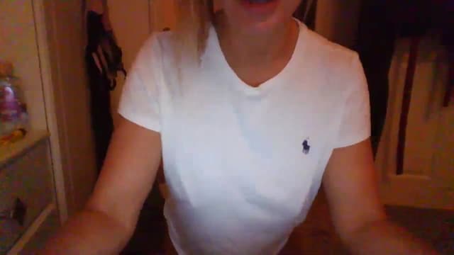 Gallery image thumbnail from Klo35's myfreecams stream on, 07/31/2023, 01:48 image 13 of 20