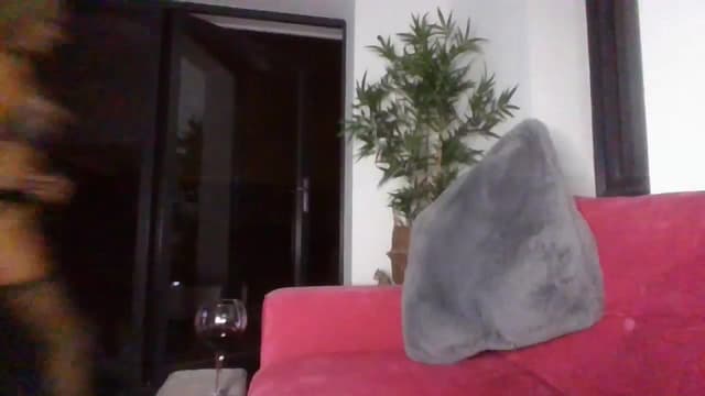 Gallery image thumbnail from Klo35's myfreecams stream on, 08/03/2023, 22:22 image 13 of 20