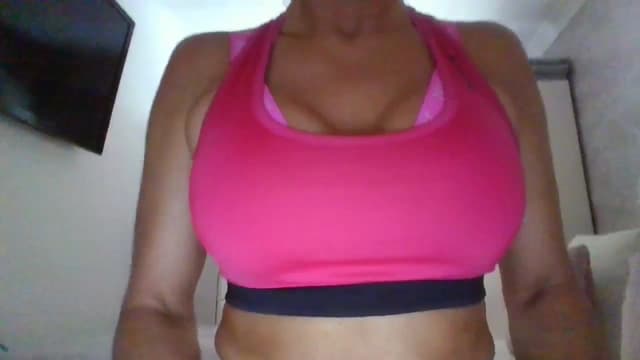 Gallery image thumbnail from Klo35's myfreecams stream on, 08/04/2023, 11:03 image 8 of 20