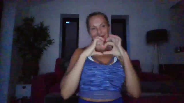 Gallery image thumbnail from Klo35's myfreecams stream on, 08/16/2023, 20:12 image 12 of 20