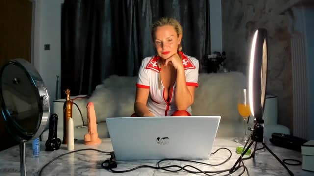Gallery image thumbnail from Klo35's myfreecams stream on, 08/30/2023, 23:28 image 14 of 20