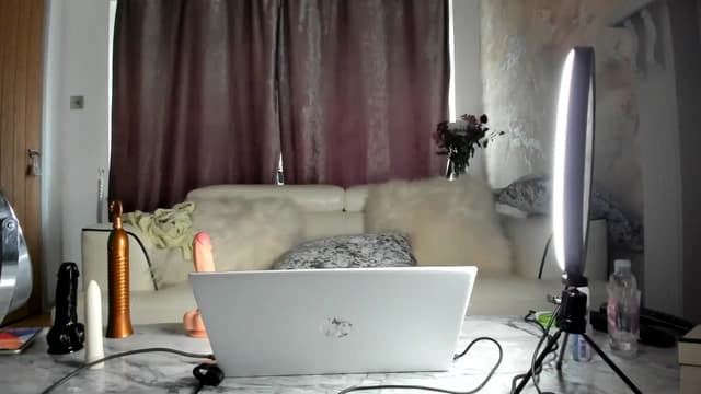 Gallery image thumbnail from Klo35's myfreecams stream on, 08/31/2023, 09:18 image 3 of 20