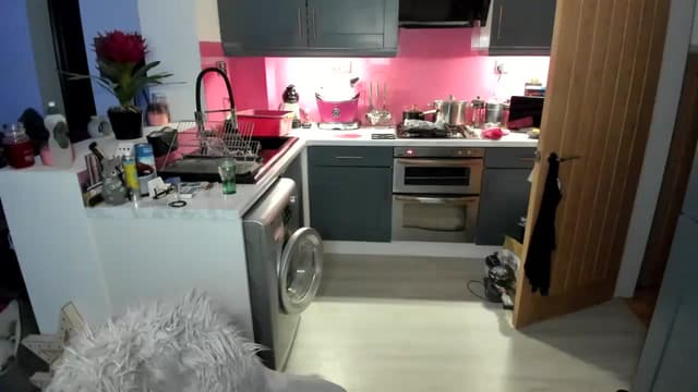 Gallery image thumbnail from Klo35's myfreecams stream on, 09/18/2023, 20:37 image 9 of 20