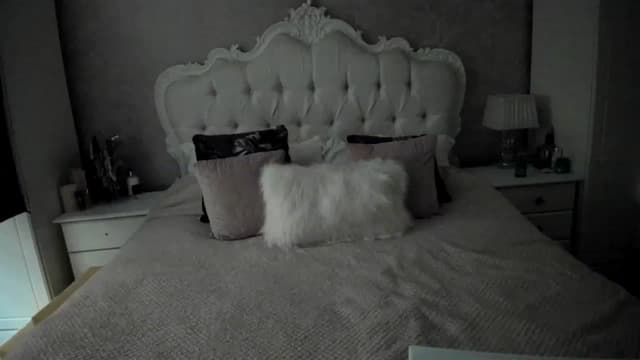 Gallery image thumbnail from Klo35's myfreecams stream on, 10/11/2023, 12:34 image 16 of 20