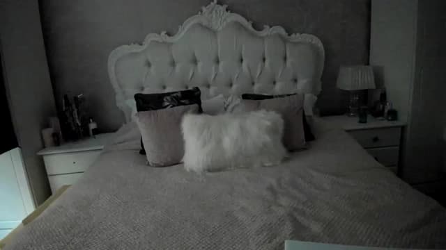 Gallery image thumbnail from Klo35's myfreecams stream on, 10/11/2023, 12:34 image 12 of 20