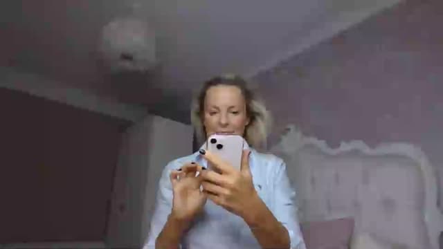 Gallery image thumbnail from Klo35's myfreecams stream on, 10/30/2023, 10:22 image 9 of 20