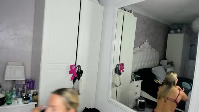 Gallery image thumbnail from Klo35's myfreecams stream on, 01/28/2024, 17:08 image 18 of 20