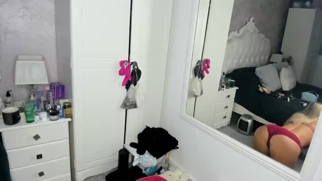 Gallery image thumbnail from Klo35's myfreecams stream on, 01/28/2024, 17:08 image 20 of 20