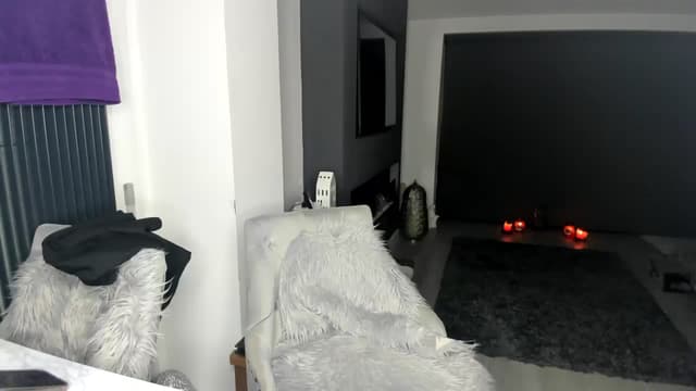 Gallery image thumbnail from Klo35's myfreecams stream on, 01/29/2024, 01:44 image 15 of 20