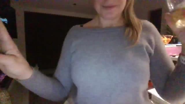 Gallery image thumbnail from Klo35's myfreecams stream on, 02/16/2025, 22:39 image 19 of 20