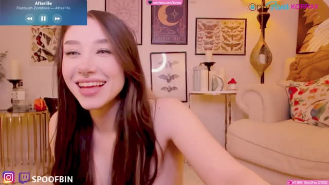 Gallery image thumbnail from Korra's myfreecams stream on, 11/20/2023, 14:06 image 16 of 20
