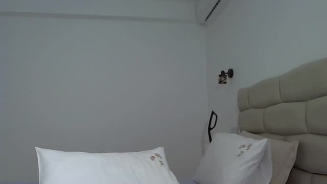 Gallery image thumbnail from Krys_'s myfreecams stream on, 01/03/2026, 13:38 image 18 of 20