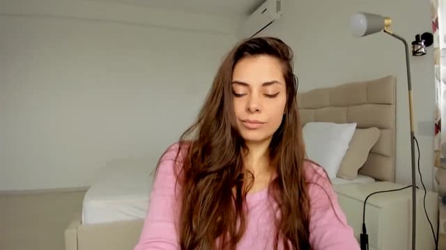 Gallery image thumbnail from Krys_'s myfreecams stream on, 04/02/2026, 08:47 image 13 of 20