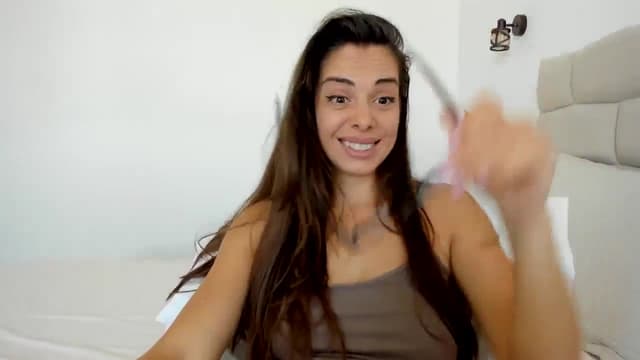 Gallery image thumbnail from Krys_'s myfreecams stream on, 05/04/2026, 09:04 image 2 of 20