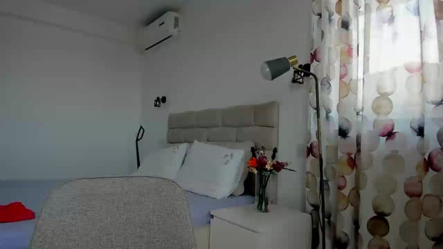 Gallery image thumbnail from Krys_'s myfreecams stream on, 07/28/2026, 07:58 image 1 of 20