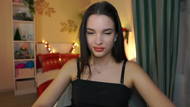 Gallery image thumbnail from Kylie_Quinn's myfreecams stream on, 12/20/2023, 24:01 image 9 of 20