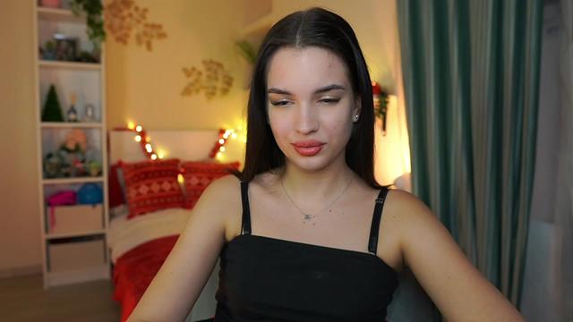Gallery image thumbnail from Kylie_Quinn's myfreecams stream on, 12/20/2023, 24:01 image 11 of 20