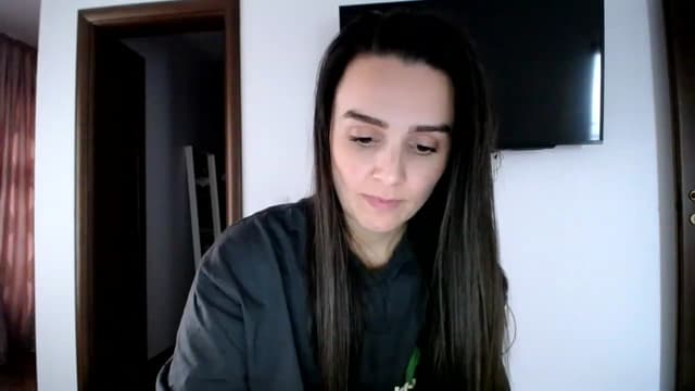 Gallery image thumbnail from L_A_U's myfreecams stream on, 11/21/2022, 10:52 image 6 of 20
