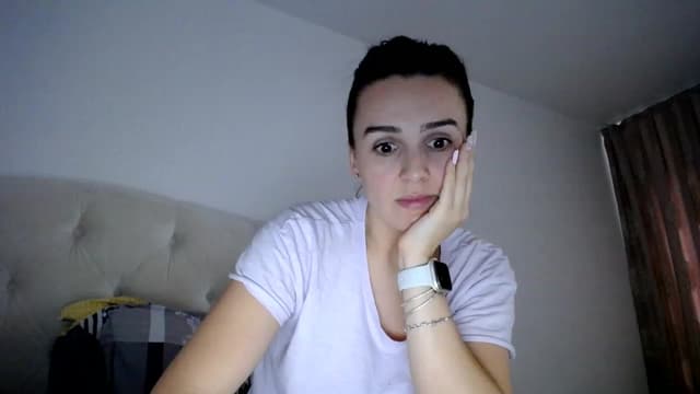 Gallery image thumbnail from L_A_U's myfreecams stream on, 12/01/2022, 13:12 image 10 of 20