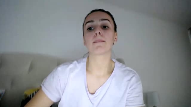 Gallery image thumbnail from L_A_U's myfreecams stream on, 12/01/2022, 13:12 image 19 of 20