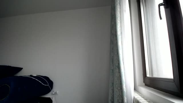 Gallery image thumbnail from L_A_U's myfreecams stream on, 12/06/2022, 08:40 image 4 of 20