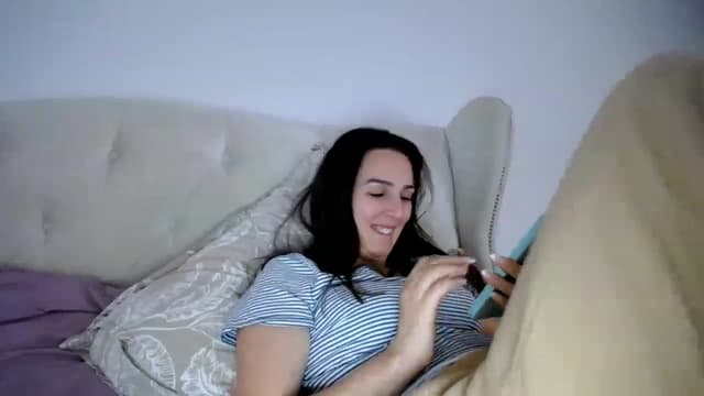 Gallery image thumbnail from L_A_U's myfreecams stream on, 12/06/2022, 12:29 image 19 of 20