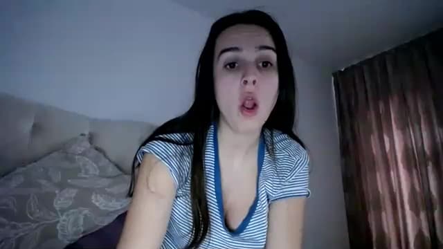Gallery image thumbnail from L_A_U's myfreecams stream on, 12/06/2022, 13:02 image 6 of 20