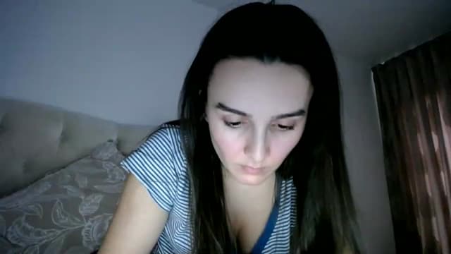 Gallery image thumbnail from L_A_U's myfreecams stream on, 12/06/2022, 13:02 image 11 of 20