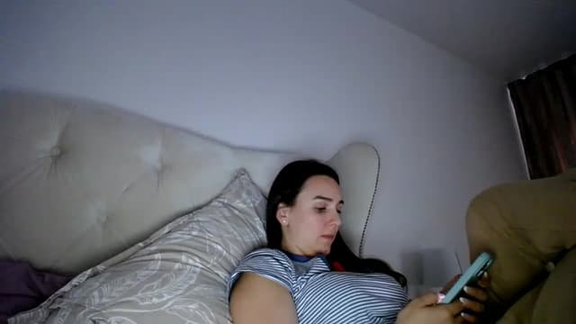 Gallery image thumbnail from L_A_U's myfreecams stream on, 12/06/2022, 13:02 image 16 of 20
