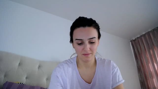 Gallery image thumbnail from L_A_U's myfreecams stream on, 12/07/2022, 11:07 image 8 of 20