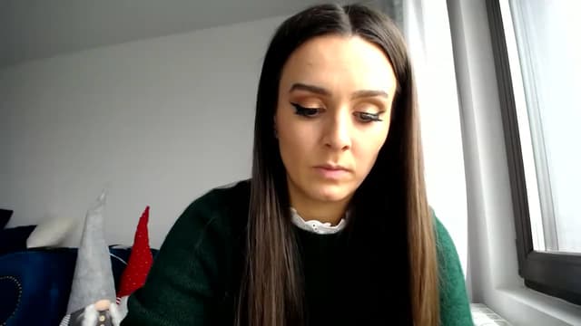 Gallery image thumbnail from L_A_U's myfreecams stream on, 12/12/2022, 08:29 image 16 of 20